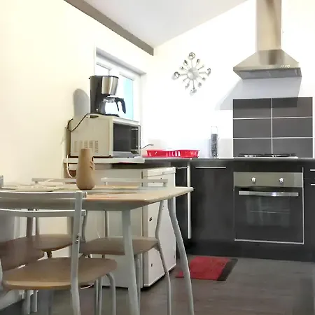 A Sur 30m² Avec Jardin *